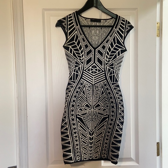 RVN Dresses & Skirts - RVN Body Con dress